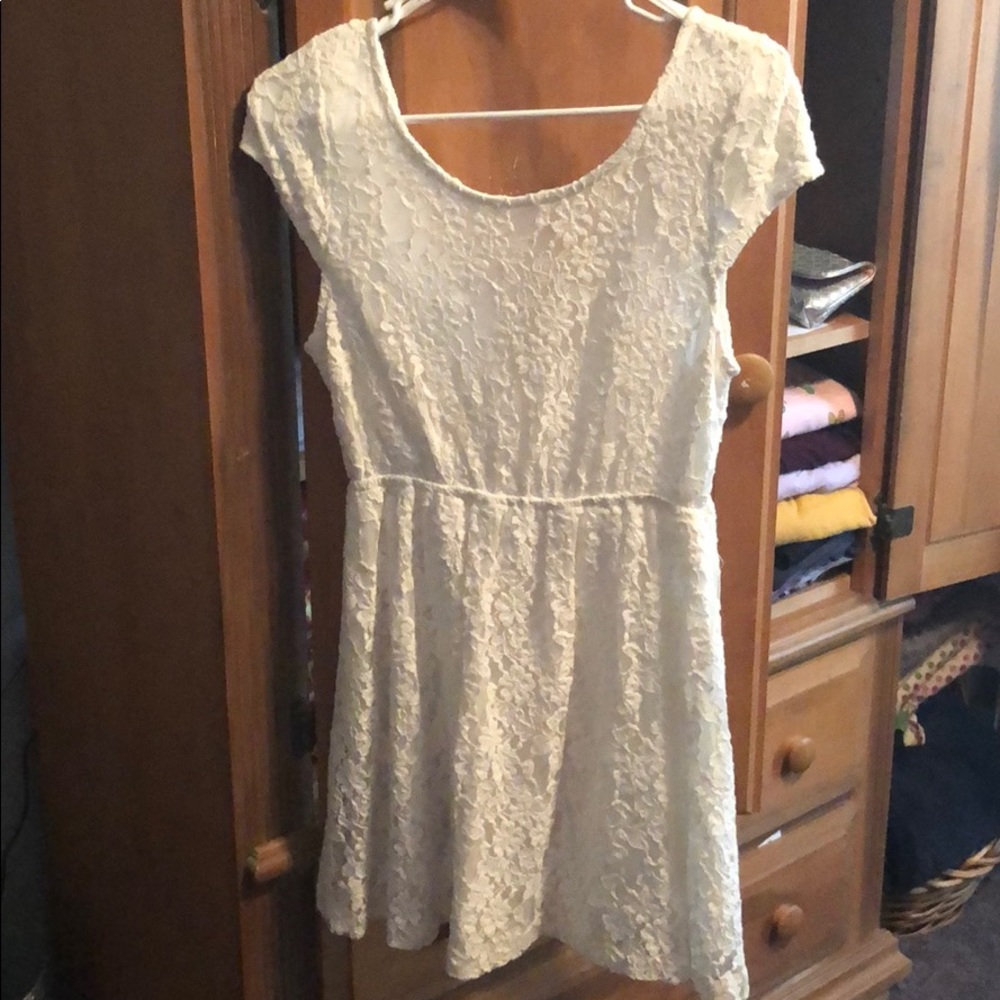 White lace dress